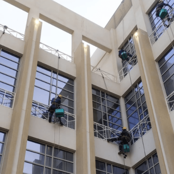 Professional Facade Cleaning Services for your Home or Business