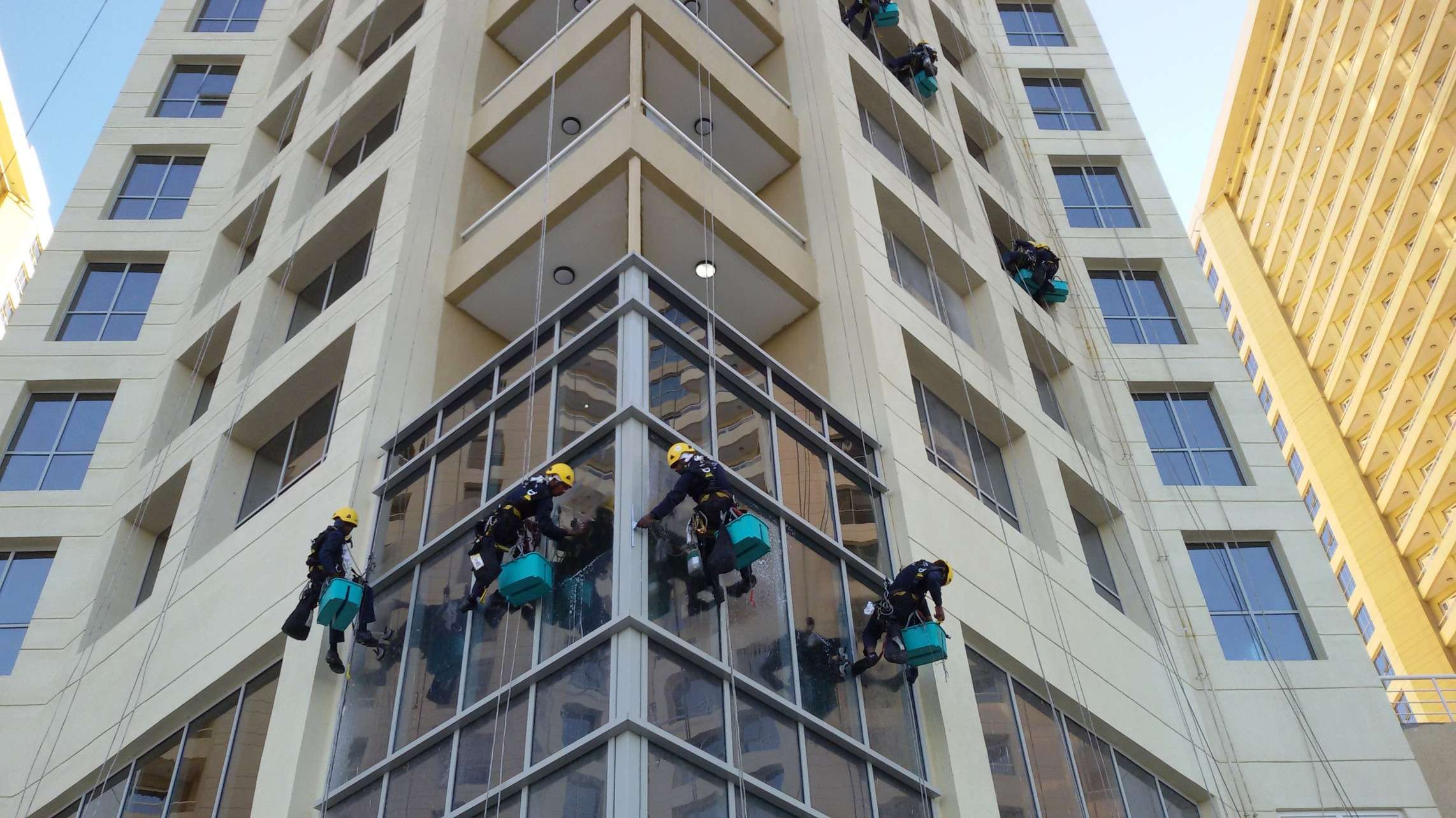 Facade cleaning