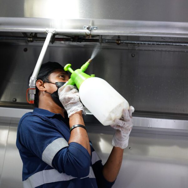 kitchen hood and exhaust cleaning Dubai for restaurants